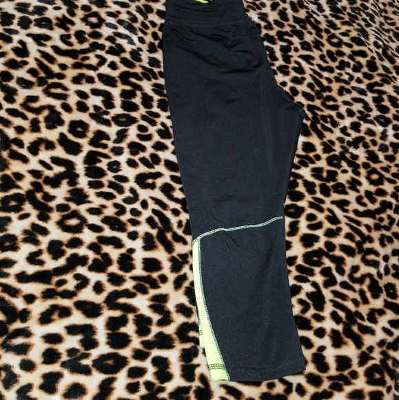 Cropped work out pants - Picture 2 of 3